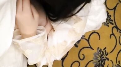 洛麗塔【网曝热门事件制服萝莉】河南实验中学眼镜萝莉史上最全性爱甄选 穿着校服吃鸡做爱啪啪 完美露脸 校服性爱篇 (4)